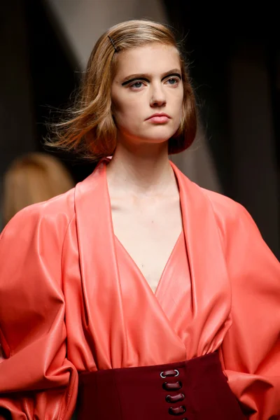 Look 38